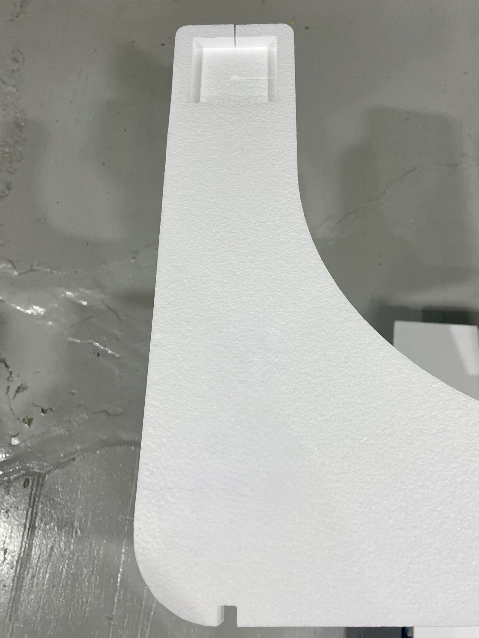 EMC試験用 発泡スチロール製プローブタワー②